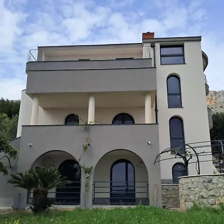 Apartment Suhi Potok Jesenice (Split-Dalmatia)